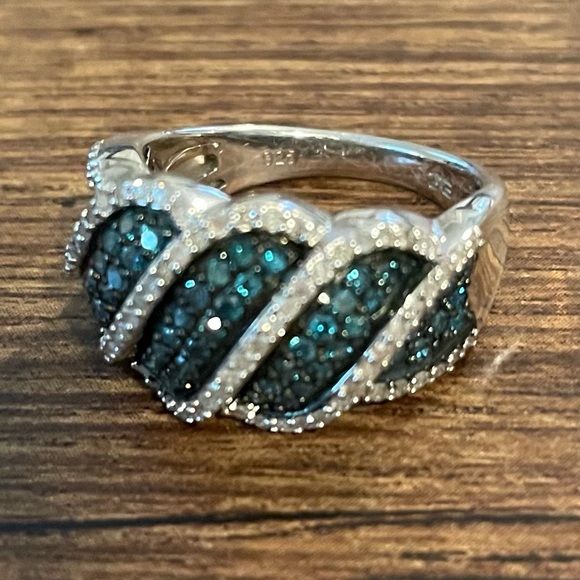 Fancy Blue & White 1.00 ct Diamond Wave Ring - Picture 2 of 5